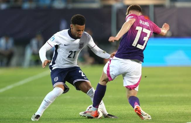 Ethan Nwaneri of England Under 21 and Lukas Ullrich of Germany Under 21 in action England U21, U 21 v Germany U21, UEFA Under 21 European Championship, EM, Europameisterschaft 2025, Group B, Football, Nitra Stadium, Nitra, Slovakia - 18 Jun 2025 EDITORIAL USE ONLY No use with unauthorised audio, video, data, fixture lists, club league logos or live services. Online in-match use limited to 120 images, no video emulation. No use in betting, games or single club league player publications. Copyright: xNikolaxKrstic Shutterstockx 15363358az