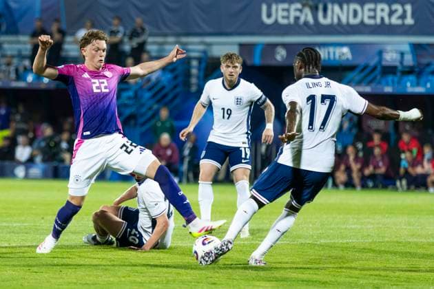 UEFA U21 European Championship Germany England 18 06 2025 Paul Wanner Germany, 22 , Samuel Iling Junior England, 17 at the UEFA U21 European Championship in the match Germany England, on 18 06 2025, Stadion pod Zoborom, Nitra, Slovakia Copyright: xBEAUTIFULxSPORTS Meuselx