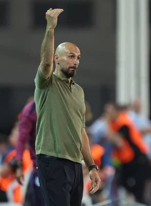 Germany Under 21 manager Antonio Di Salvo gestures on the touchline England U21, U 21 v Germany U21, UEFA Under 21 European Championship, EM, Europameisterschaft 2025, Group B, Football, Nitra Stadium, Nitra, Slovakia - 18 Jun 2025 EDITORIAL USE ONLY No use with unauthorised audio, video, data, fixture lists, club league logos or live services. Online in-match use limited to 120 images, no video emulation. No use in betting, games or single club league player publications.  Copyright: xNikolaxKrstic Shutterstockx 15363358bv