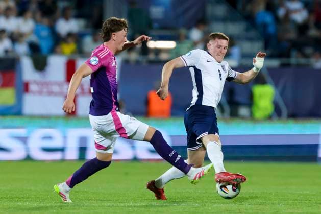 Paul Wanner Germany and Elliot Andersen England battle for the ball, UEFA European Under 21 Championship 2025 Group Stage, England v Germany, Nitra Stadium on June 18, 2025 in Nitra, Slovakia Photo by Marco Steinbrenner DeFodi Images Paul Wanner Germany and Elliot Andersen England battle for the ball, UEFA European Under 21 Championship 2025 Group Stage, England v Germany, Nitra Stadium, June 18, 2025 in Nitra, Slovakia Photo by Marco Steinbrenner DeFodi Images