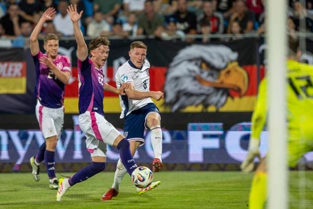 England - Germany UEFA European Under-21 Championship 2025 Group Stage Paul Wanner, Elliot Anderson during the UEFA European Under-21 Championship 2025 Group Stage match between England and Germany at Nitra Stadium on June 18, 2025 in Nitra, Slovakia. Nitra Slovakia  Copyright: xAndrzejxIwanczukx originalFilename:iwanczuk-englandg250618_npKPg.jpg