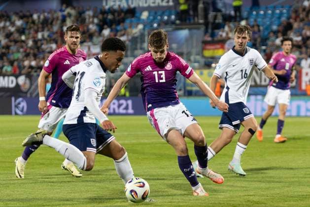 England - Germany UEFA European Under-21 Championship 2025 Group Stage Omari Hutchinson, Lukas Ullrich during the UEFA European Under-21 Championship 2025 Group Stage match between England and Germany at Nitra Stadium on June 18, 2025 in Nitra, Slovakia. Nitra Slovakia  Copyright: xAndrzejxIwanczukx originalFilename:iwanczuk-englandg250618_npFYJ.jpg