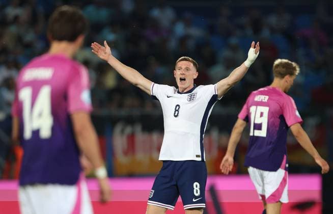 Elliot Anderson of England Under 21 shows a look of frustration England U21, U 21 v Germany U21, UEFA Under 21 European Championship, EM, Europameisterschaft 2025, Group B, Football, Nitra Stadium, Nitra, Slovakia - 18 Jun 2025 EDITORIAL USE ONLY No use with unauthorised audio, video, data, fixture lists, club league logos or live services. Online in-match use limited to 120 images, no video emulation. No use in betting, games or single club league player publications. Copyright: xNikolaxKrstic Shutterstockx 15363358cz