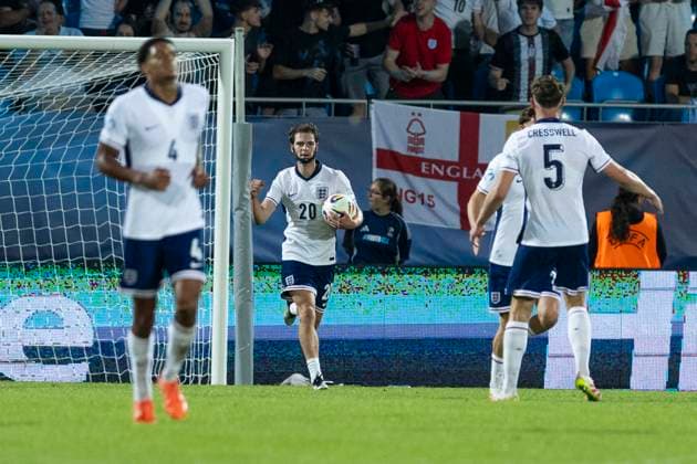 UEFA European Under-21 Championship Germany England 18 06 2025 Alex Scott England, 20 celebrates after scoring during the UEFA European Under-21 Championship Germany England match, on 18 06 2025, Stadion pod Zoborom, Nitra, Slovakia Copyright: xBEAUTIFULxSPORTS Meuselx