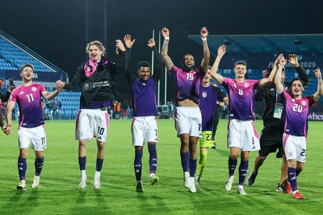 Jan Thielmann Germany , Nick Woltemade Germany m Ansgar Knauff Germany , Jamil Siebert Germany , Eric Martel Germany and Paul Nebel Germany cheer, UEFA European Under 21 Championship 2025 Group Stage, England v Germany, Nitra Stadium on June 18, 2025 in Neutra, Slovakia Photo by Marco Steinbrenner DeFodi Images Jan Thielmann Germany , Nick Woltemade Germany m Ansgar Knauff Germany , Jamil Siebert Germany , Eric Martel Germany and Paul Nebel Germany cheer, UEFA European Under 21 Championship 2025 Group Stage, England v Germany, Nitra Stadium, June 18, 2025 in Nitra, Slovakia Photo by Marco Steinbrenner DeFodi Images