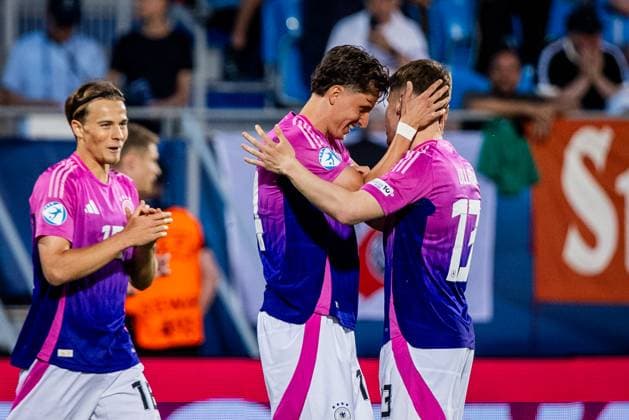 ENGLAND U21, U 21 - GERMANY U21 Lukas Ullrich, Tim Oermann, Caspar Jander of Germany celebrate a goal during the UEFA European Under-21 Championship 2025 Group B football match between England U21 and Germany U21. Stadium Nitra Arena, Nitra, Slovakia, June 18, 2025. Photo by Branislav Racko Copyright: xx 080A8715