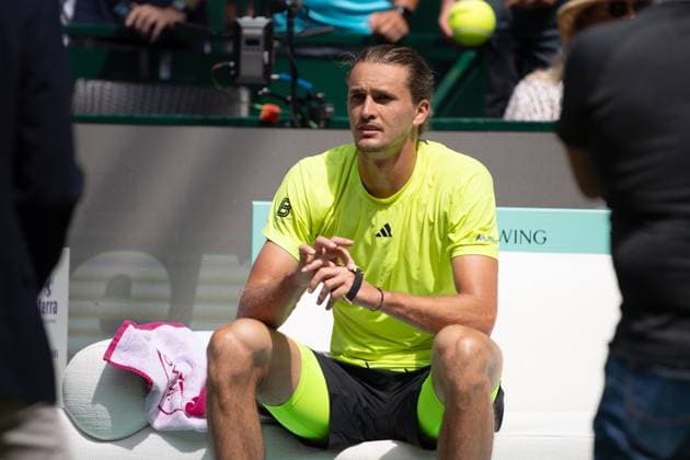 Alexander ZVEREV GER Sieger, winner, Jubel, jubeln, Freude, cheers, Marcos Giron USA vs Alexander Zverev GER Tennis Terra Wortmann Open 2025 on 18 06 2025 at the OWL Arena Halle Westfalen, Germany Â