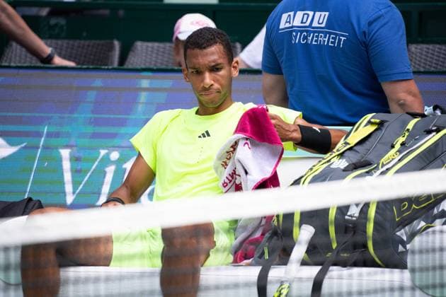 Felix AUGER ALIASSIKME CAN disappointed, disappointed, disappointment, disappointment Felix Auger Aliassime CAN vs Karen Khachanov Tennis Terra Wortmann Open 2025 on 18 06 2025 at the OWL Arena Halle Westfalen, Germany Â