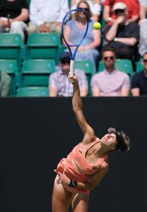 Nottingham Tennis Centre Nottingham, England - Magda Linette serves to Mingge Xu during the match at the Lexus Nottingham Tennis Open, day 5, June 19th 2025. (Paul Bonser SPP) Copyright: xPaulxBonser SPPx spp-en-PaBo-Lexus Nottingham Open 2194