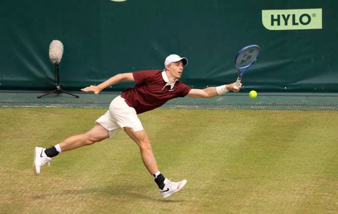 photo Denis SHAPOVALOV CAN Tennis Tournament Terra Wortmann Cup at Gerry Weber Sportpark OWL Arena in Halle Westfalen on Thu 19 06 2025