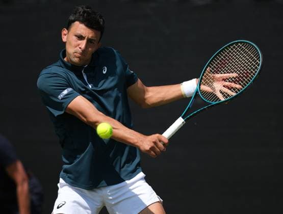 Nottingham Tennis Centre Nottingham, England - Emilio Nava plays a backhand shot to Colton Smith during the match at the Lexus Nottingham Tennis Open, day 5, June 19th 2025. (Paul Bonser SPP) Copyright: xPaulxBonser SPPx spp-en-PaBo-Lexus Nottingham Open 2231