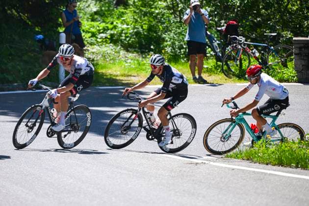 Tour de Suisse 2025 Stage 5 SANTA MARIA IN CALANCA, SWITZERLAND - JUNE 19 : Rickaert Jonas (BEL) of Alpecin - Deceuninck, Riesebeek Oscar (NED) of Alpecin - Deceuninck, Smith Dion (NZL) of Intermarche - Wanty during stage 5 of the 88th edition of Tour de Suisse an UCI World Tour 2.UWT cycling road race stage for Men Elite of 183.6 km with start in La Punt and finish in Santa Maria in Calanca on June 19, 2025 in Santa Maria in Calanca, Switzerland, 19 06 2025 ( Motordriver Kenny Verfaillie - Santa Maria in Calanca Switzerland  Copyright: xVincentxKalutx
