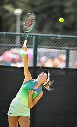 19th June 2025; Lexus Nottingham Tennis Centre, Nottingham, England; Lexus Nottingham Open, Day 4; McCartney Kessler (USA) serves in her quarter final match against Lin Zhu (CHN)  ActionPlus12802492 GodfreyxPitt