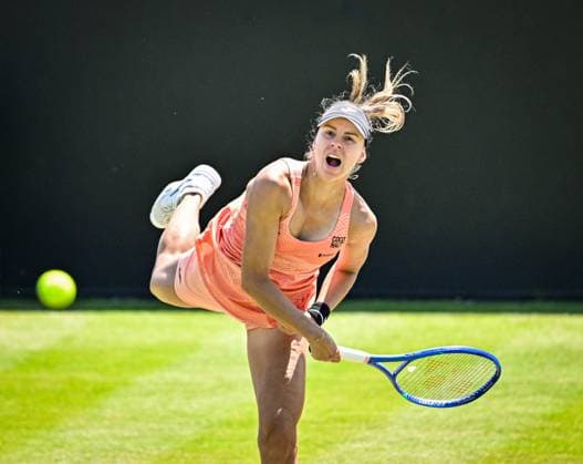 19th June 2025; Lexus Nottingham Tennis Centre, Nottingham, England; Lexus Nottingham Open, Day 4; Magda Linette (POL) serves in her quarter final match against Mingge Xu (GBR)  ActionPlus12802526 GodfreyxPitt