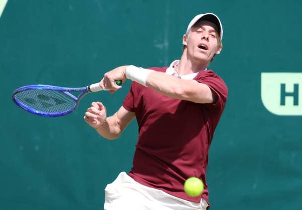 Halle, Germany: Tennis COURT WORTMANN OPEN, Denis Shapovalov (CAN), Halle, Germany, June 19, 2025. Photo TERRA WORTMANN OPEN 2025  - ZUMAp169 0822577173st Copyright: xFelicexCalabrox