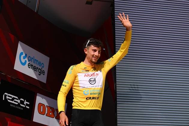 Tour de Suisse 2025 Stage 5 SANTA MARIA IN CALANCA, SWITZERLAND - JUNE 19 : Vauquelin Kevin (FRA) of Arkea - B&B Hotels on the podium during stage 5 of the 88th edition of Tour de Suisse an UCI World Tour 2.UWT cycling road race stage for Men Elite of 183.6 km with start in La Punt and finish in Santa Maria in Calanca on June 19, 2025 in Santa Maria in Calanca, Switzerland, 19 06 2025 ( Motordriver Kenny Verfaillie - Santa Maria in Calanca Switzerland  Copyright: xVincentxKalutx