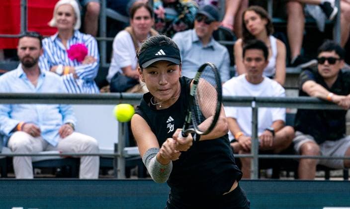 19 06 2025, WTA 500, Tennis, Women, Berlin Tennis Open by Hylo 2025, Berlin, Singles, Round of 16, Xinyu Wang China Coco Gauff USA Xinyu Wang China Berlin Steffi Graf Stadion Berlin Germany