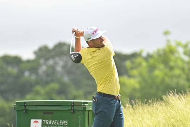 Thursday June 19, 2025: Wyndham Clark hits his tee shot on the third hole during the first round of the Travelers Golf Championship in Cromwell, Connecticut. CSM Cromwell USA - ZUMAc04_ 20250619_zma_c04_004 Copyright: xGregoryxVasilx