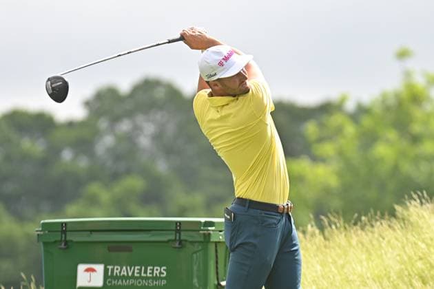 Thursday June 19, 2025: Wyndham Clark hits his tee shot on the third hole during the first round of the Travelers Golf Championship in Cromwell, Connecticut. CSM Cromwell USA - ZUMAc04_ 20250619_zma_c04_010 Copyright: xGregoryxVasilx