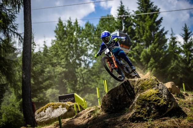 Bilder des Jahres 2025, Sport 06 Juni Sport Themen der Woche KW25 Sport Bilder des Tages Whoop Mountainbike Downhill Worldcup Val di Sole JEWETT Dane * at Whoop Mountainbike Downhill Worldcup Val di Sole, 19.06.2025,in , Foto: Sebastian Sternemann *** Whoop Mountainbike Downhill Worldcup Val di Sole JEWETT Dane at Whoop Mountainbike Downhill Worldcup Val di Sole, 19 06 2025,in , photo Sebastian Sternemann