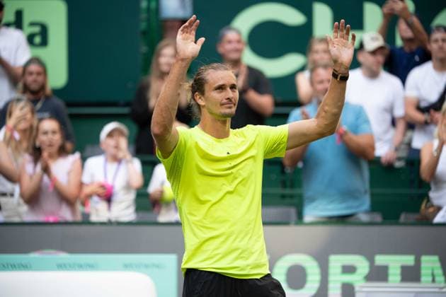 Alexander ZVEREV GER Cheers, cheers, cheers, cheers, cheers, Tennis Terra Wortmann Open 2025 on 18 06 2025 in the OWL Arena Halle Westfalen, Germany Â