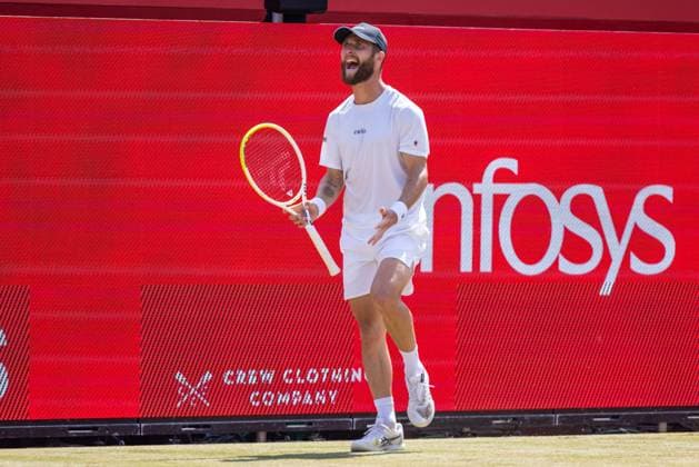 Tennis - 2025 ATP, Tennis Herren Men™s HSBC Championships - Quarter-final - Jacob Fearnley (GBR) vs Corentin Moutet (FRA) - The Queen™s Club - Thursday 19th June 2025 Corentin Moutet (FRA) shows his frustration at his game as he struggles for form Colorsport Daniel Bearham  csp_ten_quM_db_19062025_