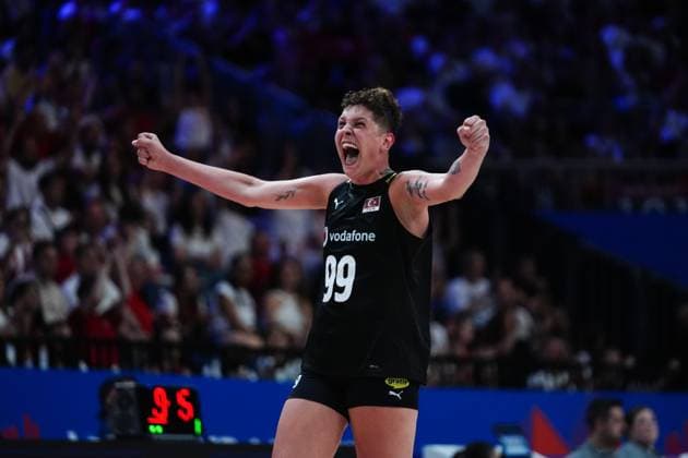 Turkiye v Canada - FIVB Volleyball Nations League ISTANBUL, TURKIYE - JUNE 19: Ebrar Karakurt of Turkiye celebrates during the FIVB Women s Nations League (VNL) 2nd week volleyball match between Turkiye and Canada at Sinan Erdem Dome in Istanbul, Turkiye on June 19, 2025. Hakan Akgun Anadolu Istanbul Turkey. Editorial use only. Please get in touch for any other usage.  Copyright: x2025xAnadoluxHakanxAkgunx