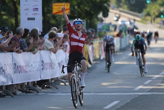 19 06 2025, Cycling, International Junior Cycling Race 37 LVM Saarland Trofeo, 1 stage, The winner Noah Lindholm Miller Andersen Denmark Elversberg Ursapharm Arena an der Kaiserlinde Saarland Germany DEU Copyright: xSebastianxBachx