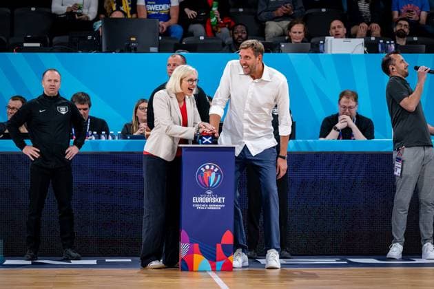 Basketball Hamburg 19 06 2025 FIBA Women™s Eurobasket 2025 Preliminary Round Group D Germany GER Sweden SWE Basketball Hamburg 19 06 2025 FIBA Women™s Eurobasket 2025 Preliminary Round Group D Germany GER Sweden SWE Dr Christiane Schenderlein Minister of State for Sport Dirk Nowitzki Opening the second match of the day