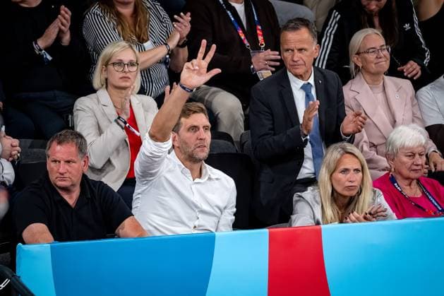 Basketball Hamburg 19 06 2025 FIBA Women™s Eurobasket 2025 Preliminary Round Group D Germany GER Sweden SWE Dirk Nowitzki as guest Spectator Cheering