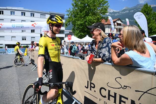 Tour de Suisse 2025 Stage 6 NEUHAUSEN AM RHEINFALL, SWITZERLAND - JUNE 20 : Gloag Thomas (GBR) of Team Visma Lease a Bike before the start of the race during stage 6 of the 88th edition of Tour de Suisse an UCI World Tour 2.UWT cycling road race stage for Men Elite of 186.7 km with start in Chur and finish in Neuhausen am Rheinfall on June 20, 2025 in Neuhausen am Rheinfall, Switzerland, 20 06 2025 ( Motordriver Kenny Verfaillie - Neuhausen am Rheinfall Switzerland  Copyright: xVincentxKalutx