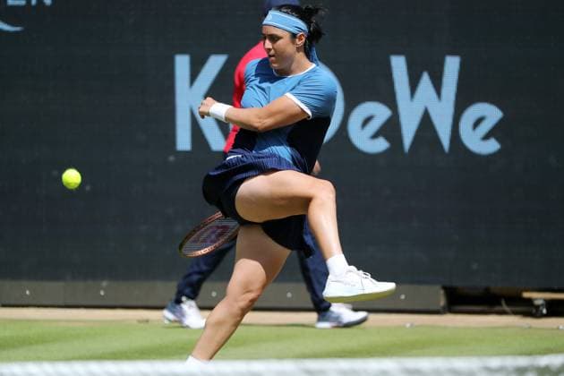 Ons Jabeur TUN unhappy at Steffi Graf Stadium Sport HYLO Berlin Tennis Open Ladies on grass 20 06 2025