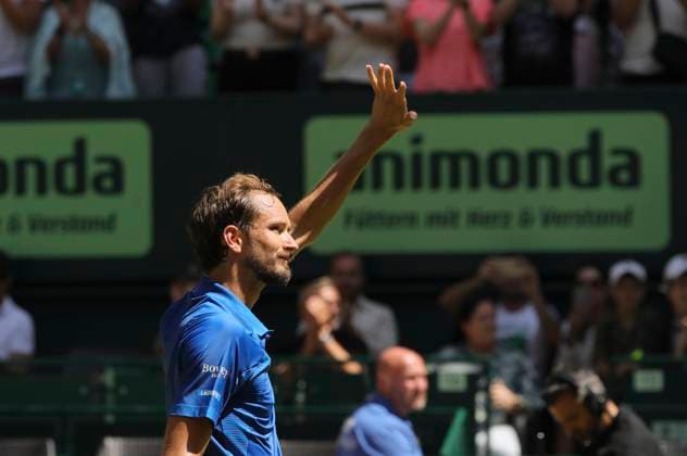 photo Daniil MEDVEDEV RUS celebrates victory at the Terra Wortmann Cup tennis tournament at the Gerry Weber Sportpark OWL Arena in Halle Westfalen on Fri 20 06 2025