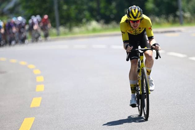 Tour de Suisse 2025 Stage 6 NEUHAUSEN AM RHEINFALL, SWITZERLAND - JUNE 20 : Gloag Thomas (GBR) of Team Visma Lease a Bike during stage 6 of the 88th edition of Tour de Suisse an UCI World Tour 2.UWT cycling road race stage for Men Elite of 186.7 km with start in Chur and finish in Neuhausen am Rheinfall on June 20, 2025 in Neuhausen am Rheinfall, Switzerland, 20 06 2025 ( Motordriver Kenny Verfaillie - Neuhausen am Rheinfall Switzerland  Copyright: xVincentxKalutx