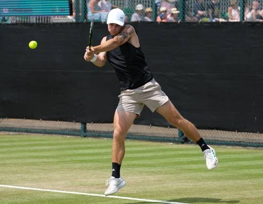 Nottingham Tennis Centre Nottingham, England - Colton Smith plays a backhand shot to Shintaro Mochizuki during the match at the Lexus Nottingham Tennis Open, Quarterfinals, June 20th 2025. (Paul Bonser SPP) Copyright: xPaulxBonser SPPx spp-en-PaBo-Lexus Nottingham Open 1044