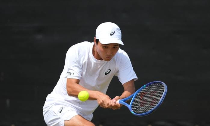 Nottingham Tennis Centre Nottingham, England - Shintaro Mochizuki plays a backhand shot to Colton Smith during the match at the Lexus Nottingham Tennis Open, Quarterfinals, June 20th 2025. (Paul Bonser SPP) Copyright: xPaulxBonser SPPx spp-en-PaBo-Lexus Nottingham Open 1048