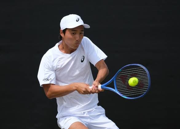 Nottingham Tennis Centre Nottingham, England - Shintaro Mochizuki hits a backhand winner to Colton Smith during the match at the Lexus Nottingham Tennis Open, Quarterfinals, June 20th 2025. (Paul Bonser SPP) Copyright: xPaulxBonser SPPx spp-en-PaBo-Lexus Nottingham Open 1050