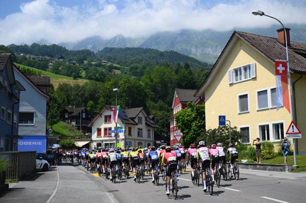 Tour de Suisse 2025 Stage 6 NEUHAUSEN AM RHEINFALL, SWITZERLAND - JUNE 20 : Illustration picture during stage 6 of the 88th edition of Tour de Suisse an UCI World Tour 2.UWT cycling road race stage for Men Elite of 186.7 km with start in Chur and finish in Neuhausen am Rheinfall on June 20, 2025 in Neuhausen am Rheinfall, Switzerland, 20 06 2025 ( Motordriver Kenny Verfaillie - Neuhausen am Rheinfall Switzerland  Copyright: xVincentxKalutx