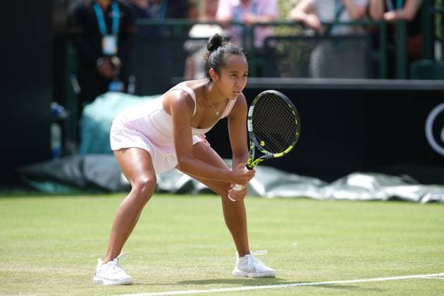 Nottingham Tennis Centre Nottingham, England - Leylah Fernandez waiting for the serve from Dayana Yastremska during the match at the Lexus Nottingham Tennis Open, Quarterfinals, June 20th 2025. (Paul Bonser SPP) Copyright: xPaulxBonser SPPx spp-en-PaBo-Lexus Nottingham Open 1064