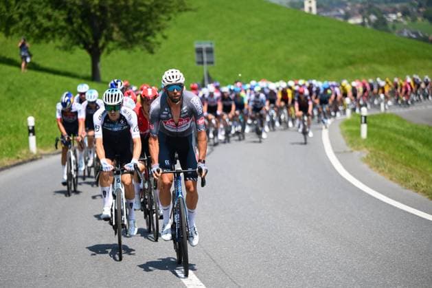 Tour de Suisse 2025 Stage 6 NEUHAUSEN AM RHEINFALL, SWITZERLAND - JUNE 20 : Alpecin-Deceuninck rider during stage 6 of the 88th edition of Tour de Suisse an UCI World Tour 2.UWT cycling road race stage for Men Elite of 186.7 km with start in Chur and finish in Neuhausen am Rheinfall on June 20, 2025 in Neuhausen am Rheinfall, Switzerland, 20 06 2025 ( Motordriver Kenny Verfaillie - Neuhausen am Rheinfall Switzerland  Copyright: xVincentxKalutx