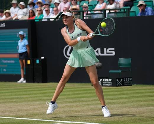Nottingham Tennis Centre Nottingham, England - Dayana Yastremska hits a backhand winner to Leylah Fernandez, Dayana Yastremska won 6-3 7-6 during the match at the Lexus Nottingham Tennis Open, Quarterfinals, June 20th 2025. (Paul Bonser SPP) Copyright: xPaulxBonser SPPx spp-en-PaBo-Lexus Nottingham Open 1069