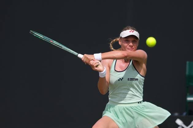 Nottingham Tennis Centre Nottingham, England - Dayana Yastremska plays a baseline shot to Leylah Fernandez, Dayana Yastremska won 6-3 7-6 during the match at the Lexus Nottingham Tennis Open, Quarterfinals, June 20th 2025. (Paul Bonser SPP) Copyright: xPaulxBonser SPPx spp-en-PaBo-Lexus Nottingham Open 1071