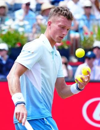 Jakub Mensik during his quarter final match Queen s Club Championships, Day 12, Queen s Club, West Kensington, London, UK - 20 Jun 2025  Copyright: xJavierxGarcia Shutterstockx 15366229d