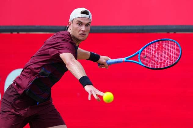 Sport Bilder des Tages Jack Draper in quarter final action Queen s Club Championships, Day 12, Queen s Club, West Kensington, London, UK - 20 Jun 2025  Copyright: xJavierxGarcia Shutterstockx 15366229p