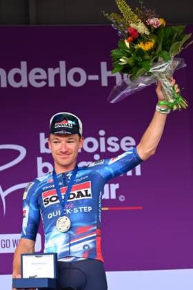 Baloise Belgium Tour 2025 Stage 3 HAM, BELGIUM - JUNE 20 : Hayter Ethan (GBR) of Soudal Quick-Step during the podium ceremony of stage 3 of the 94th edition of Baloise Tour of Belgium an UCI ProSeries 2.Pro Individual Time Trial stage for Men Elite of 9.7 km with start in Tessenderlo and finish in Ham on June 20, 2025 in Ham, Belgium, 20 06 2025 Ham Belgium  Copyright: xTomasxSiskx