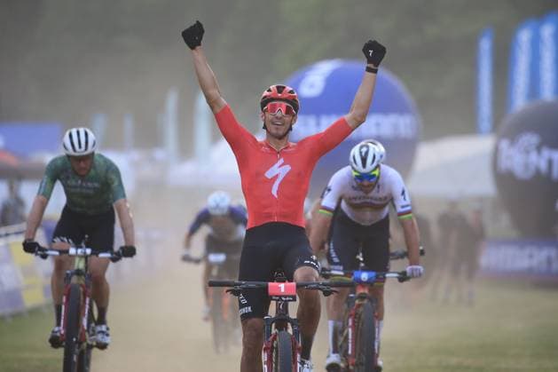 UCI MTB World Cup Pierre Teyssot MAXPPP ; UCI MTB World Cup. Commezzadura, Italy on June 20, 2025. Short Track Elite Race, Christopher BLEVINS (USA) wins ahead of Victor KORETZKY (FRA) right and Luca SCHWARZBAUER (GER) Pierre Teyssot Maxppp Commezzadura Trentino Italy  Copyright: xMAXPPPxPierrexTeyssotx PT1_3233 PT1_3233