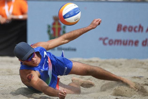 Samuele Cottafava during the CEV Beach Volley Nations Cup 2025 Preliminary Phase in Messina during Beachvolley Pro Futures 2025, Beach Volley match in Messina, Italy, June 20 2025  Copyright: xMassimilianoxCarnabuci IPAxSportx xipa-agency.netx xx IPA_59284380 IPA_Agency_IPA59284380