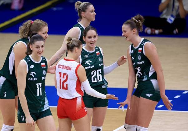 20.06.2025 Belgrade(Serbia) Germany-Poland Women s volleyball Nations League Agnieszka Korneluk ,Martyna Lukasik,Magdalena Stysiak,Katarzyna Wenerska ,Martyna Czyrnianska Poland celebration :