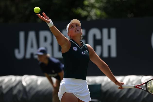 Bad Homburg on 21 06 2025 Tennis Womens Tournament WTA 500 Bad Homburg Open powered by Solarwatt 2025, Match Olga Danilovic SER vs Natasja Schunk GER , v l , Natasja Schunk GER makes a serve Copyright: JoaquimxFerreira