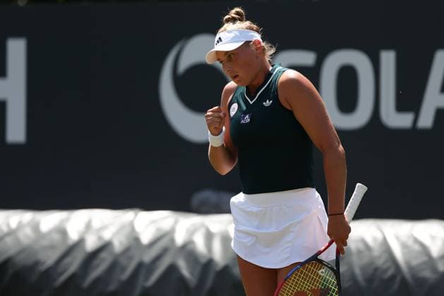 Bad Homburg on 21 06 2025 Womens Tennis Tournament WTA 500 Bad Homburg Open powered by Solarwatt 2025, Match Olga Danilovic SER against Natasja Schunk GER , v l , Natasja Schunk GER clenches her fist Copyright: JoaquimxFerreira